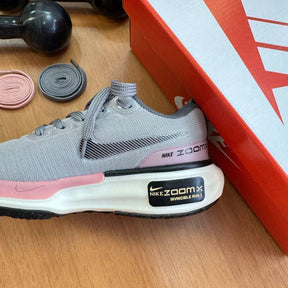 Invincible Run 3 - Cinza Rose