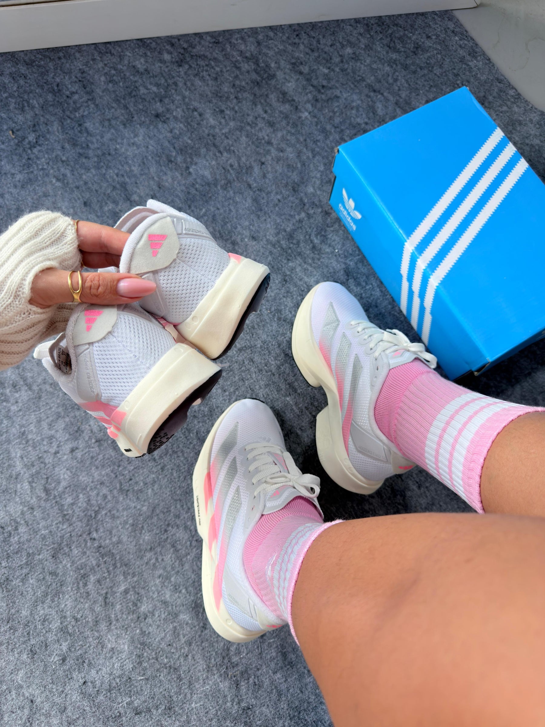 Adios Pro 4 - Branco/Rosa