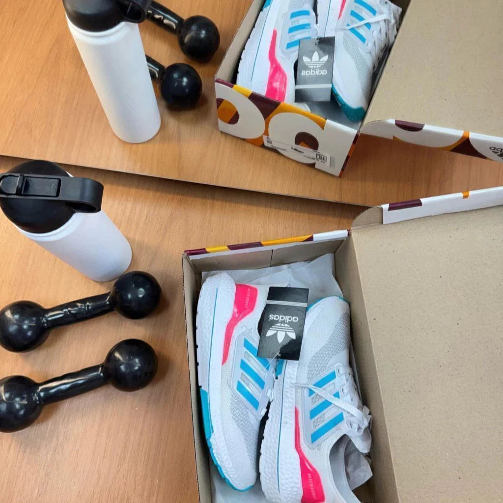 Adidas Ultraboost feminino -  Cinza Azul Pink