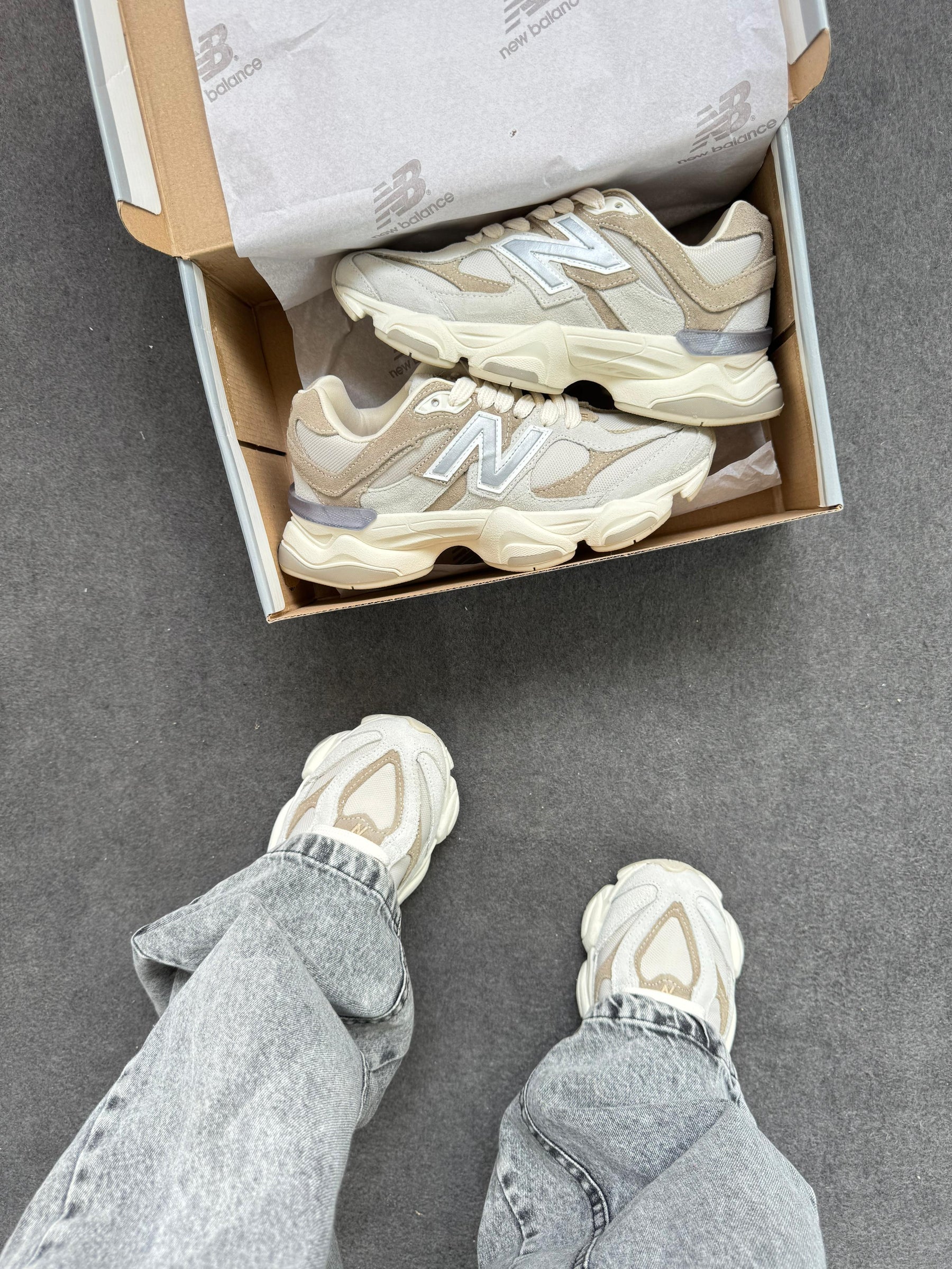 NB Feminino 9060 - Bege Cinza