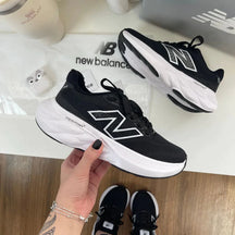 New Balance Fresh Foam X 880 V15 - Preto Branco