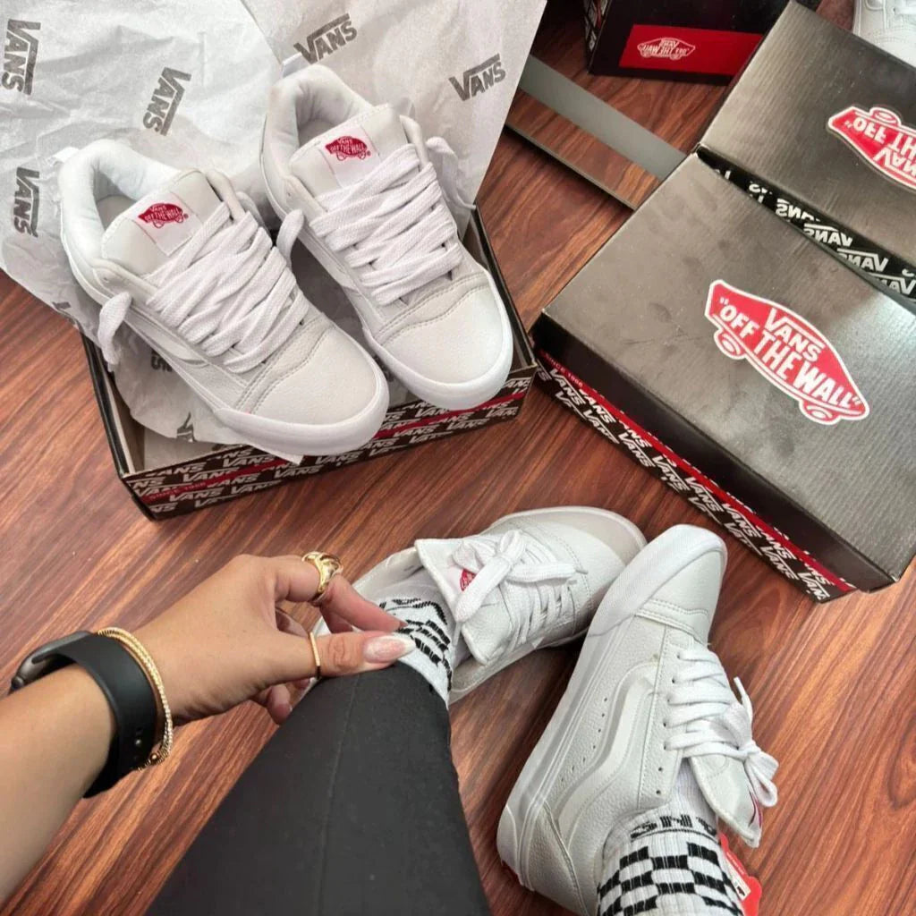 Vs Knu (feminino) Preto Branco