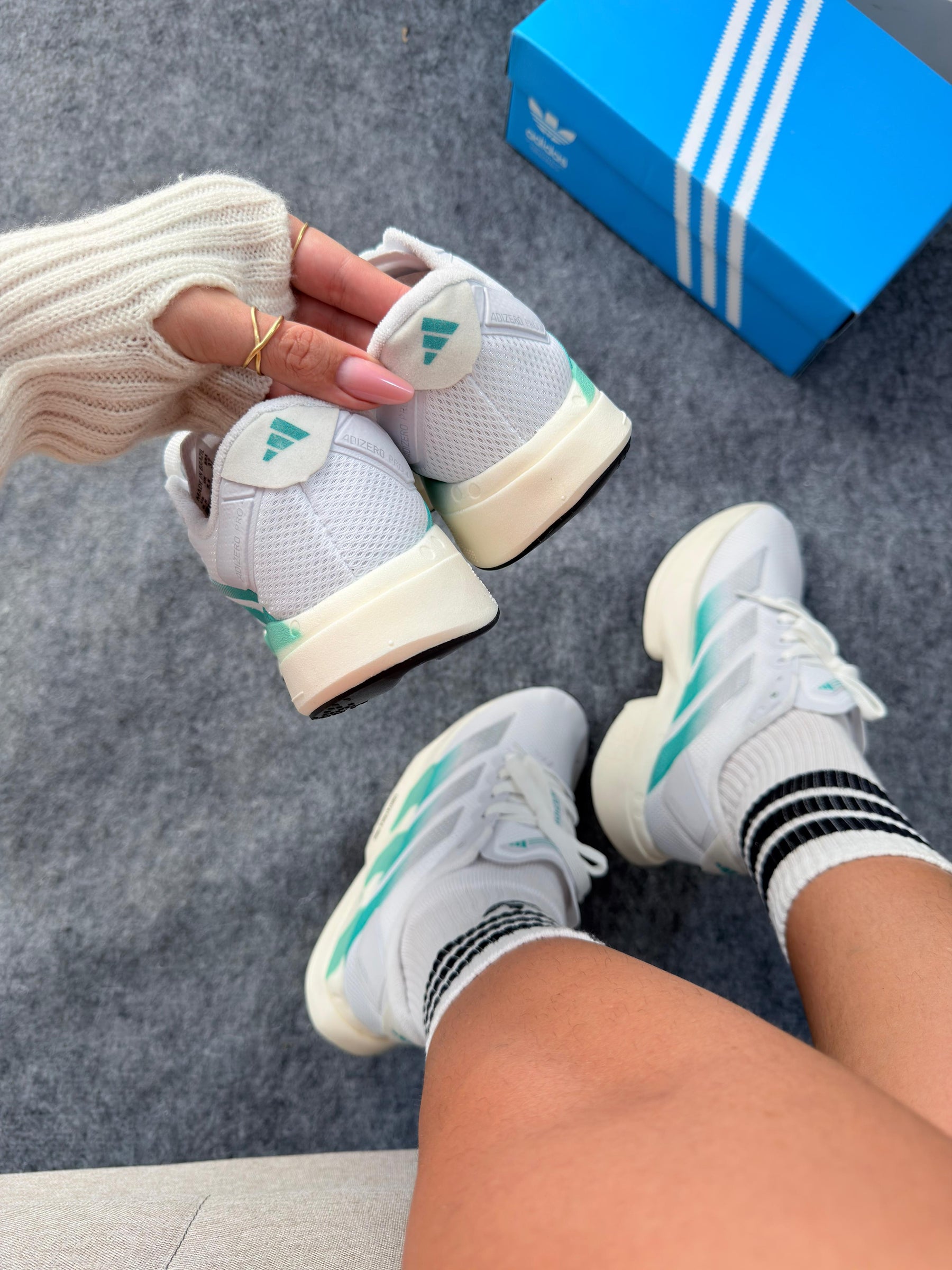 Adios Pro 4 - Branco/Azul