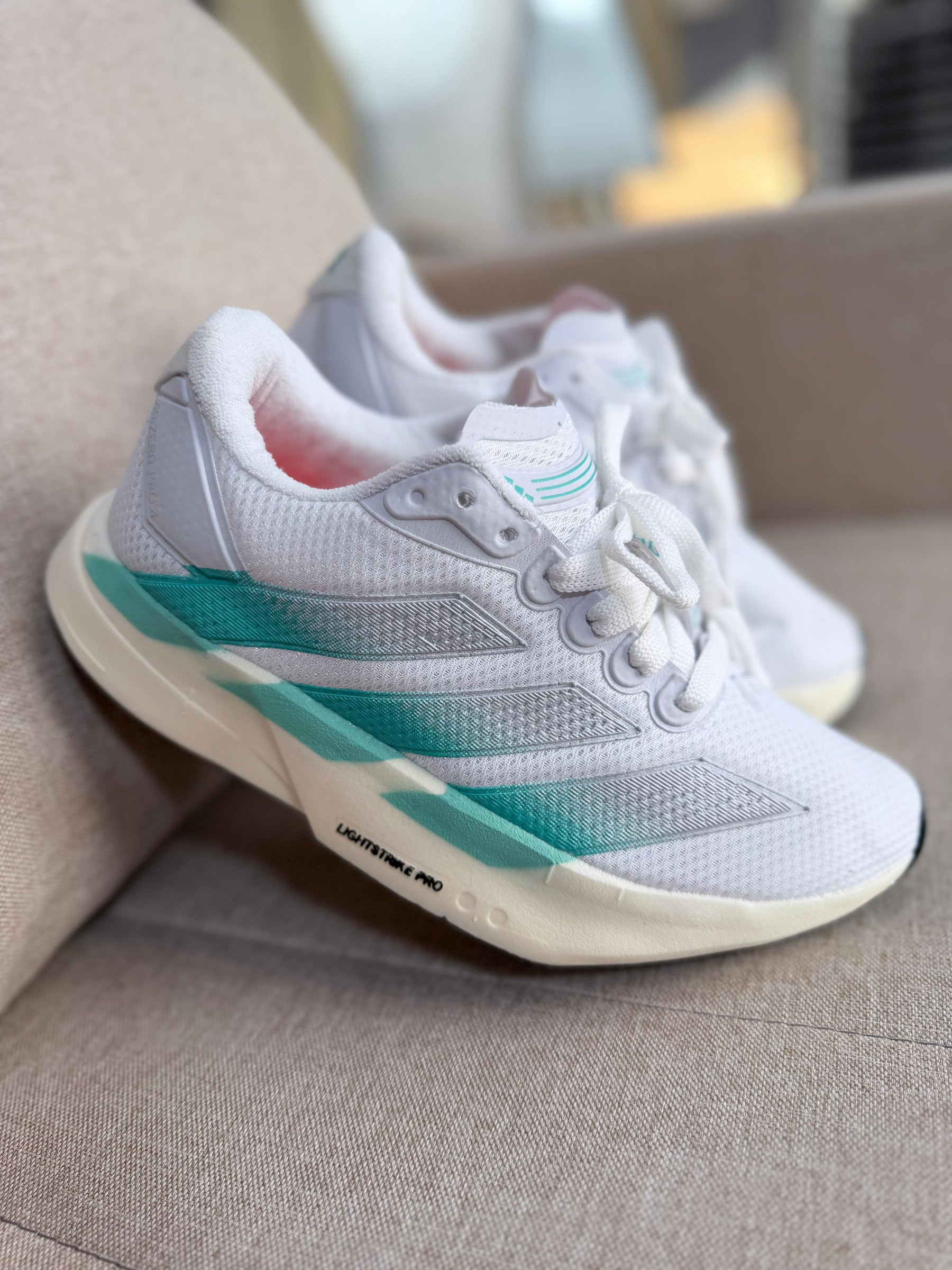 Adios Pro 4 - Branco/Azul