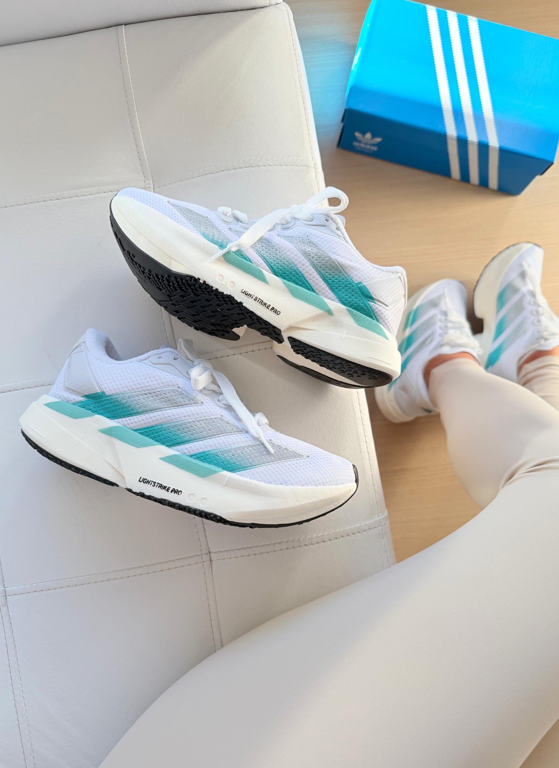 Adios Pro 4 - Branco/Azul