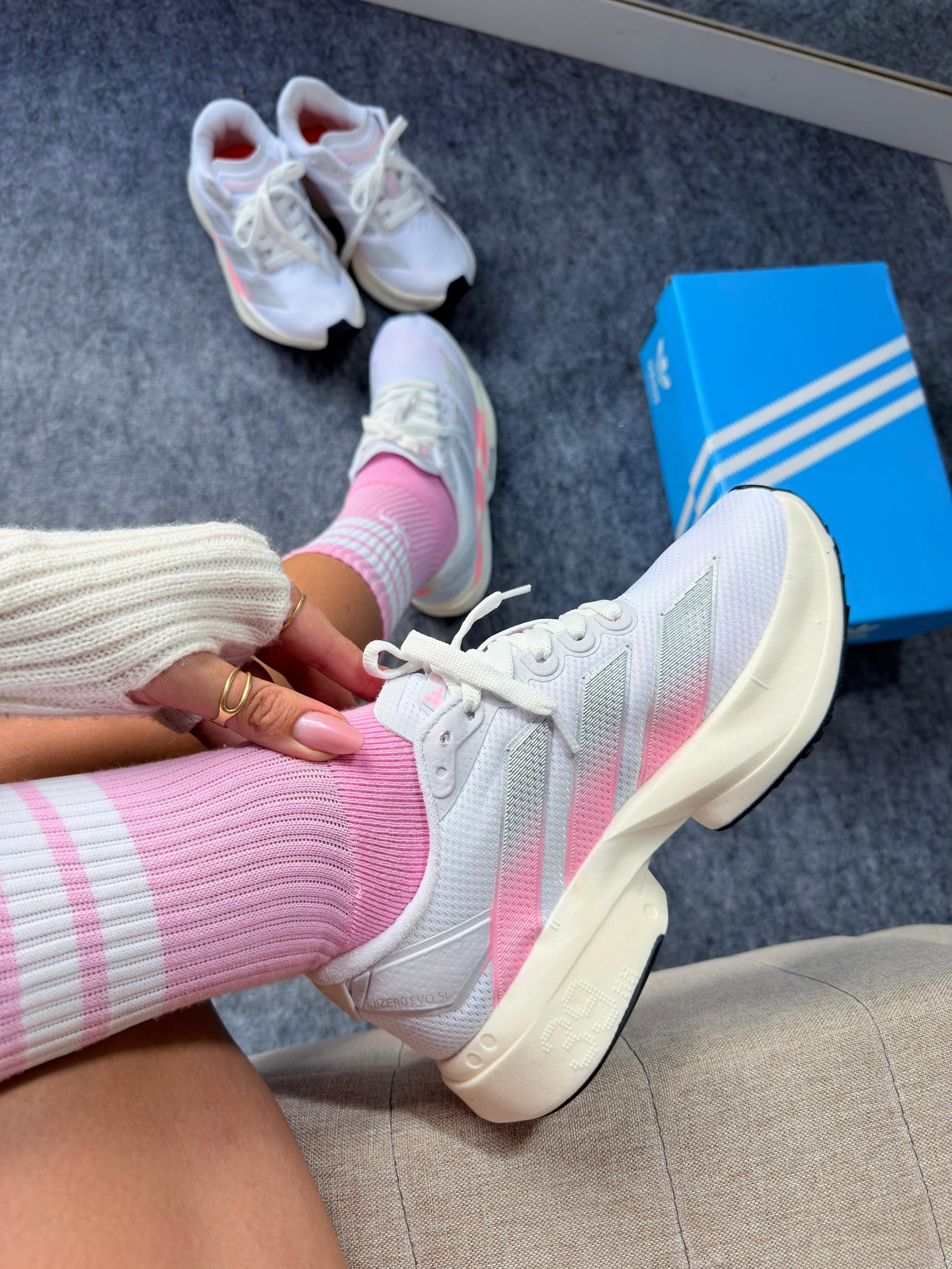 Adios Pro 4 - Branco/Rosa