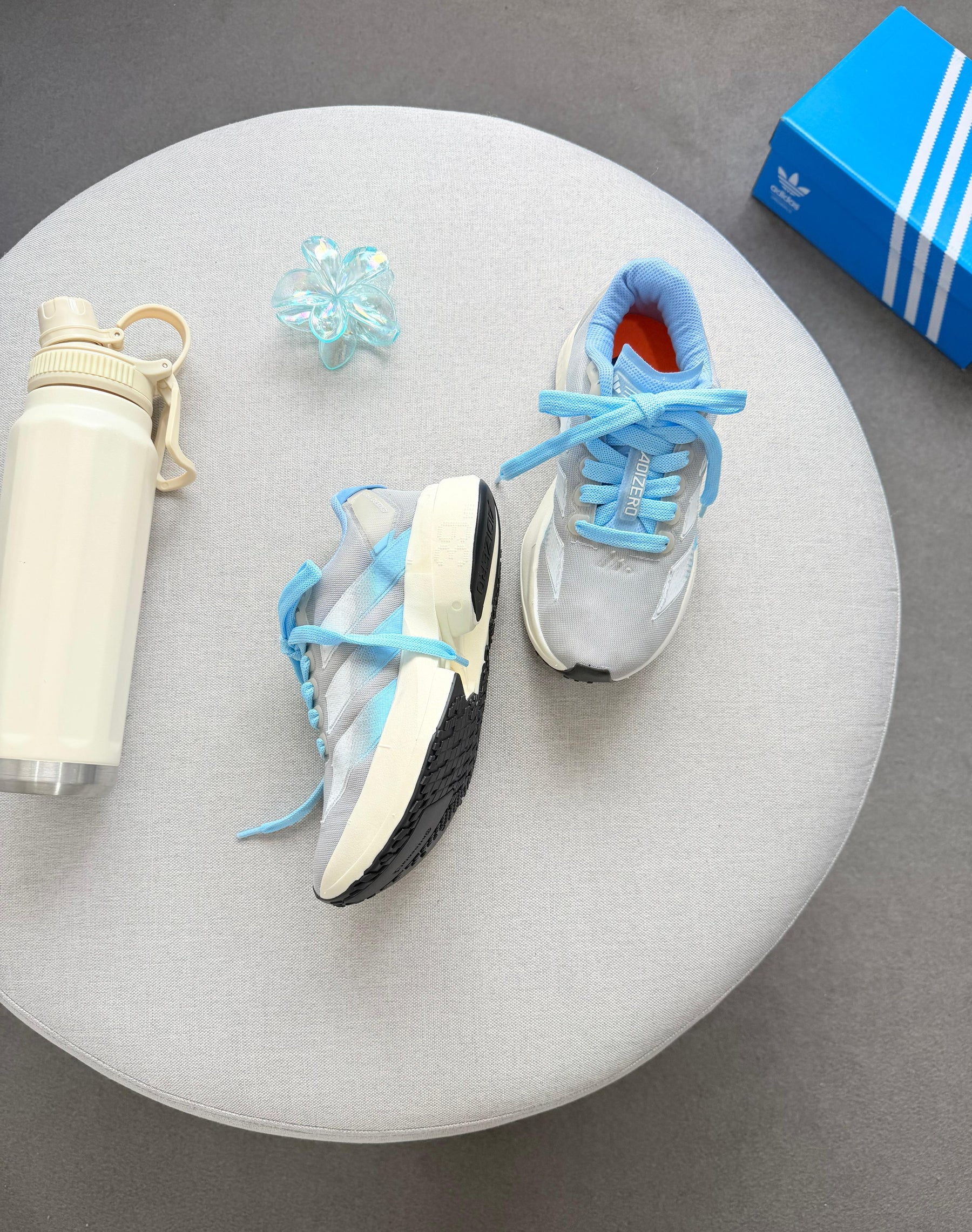 Adios Pro 4 - Cinza Celeste