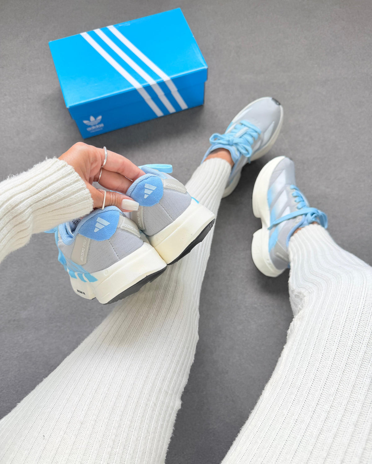 Adios Pro 4 - Cinza Celeste